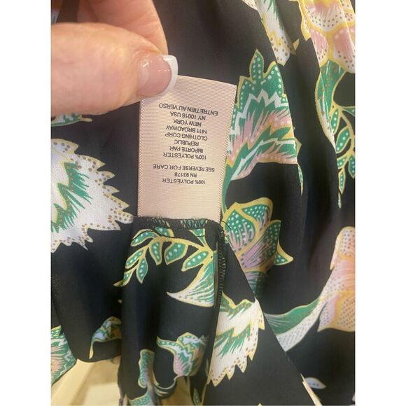 Philosophy Women’s Flutter Sleeve Black Floral Print Top Sz. XL Lightweight - Picture 10 of 11